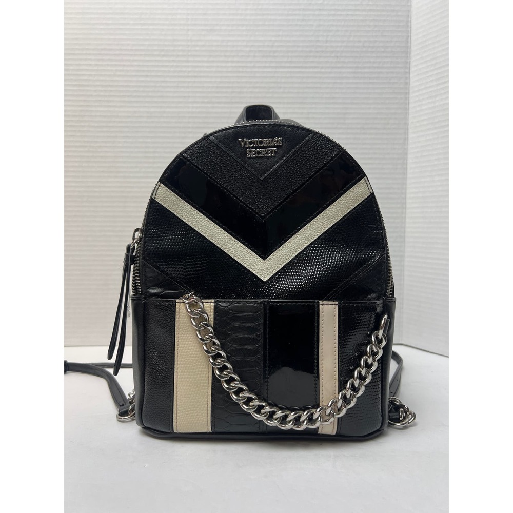 Sale !! VICTORIA'S SECRET
Mixed Chevron Small Backpack